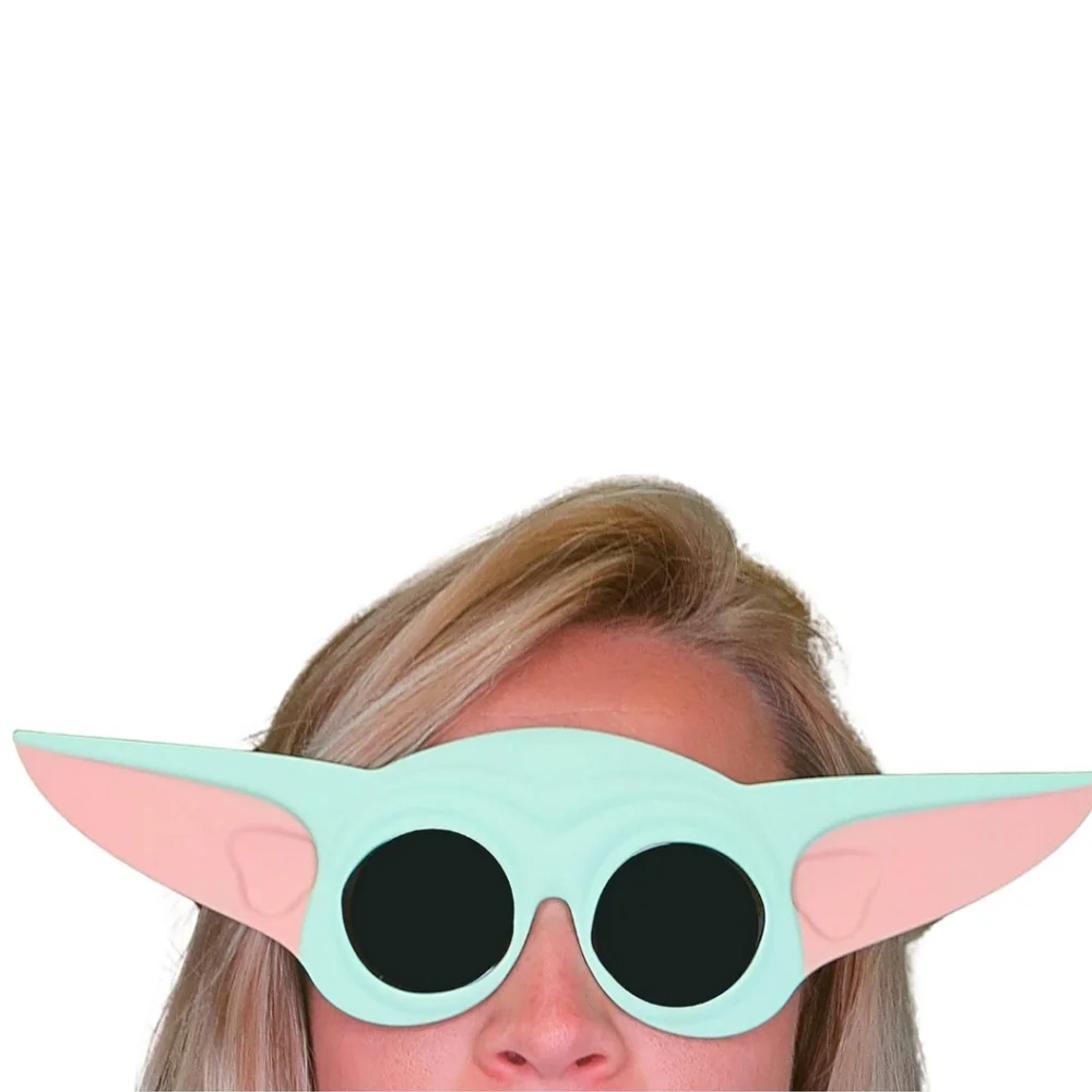 NEW Sun Staches Star Wars The Madalorian Grogu Baby Yoda Character Sunglasses
